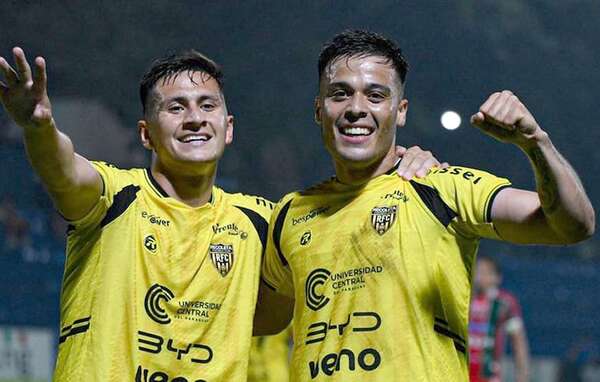Doble 9 genera rédito a Recoleta FC - Fútbol - ABC Color