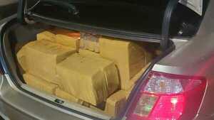 Video: Vehículo con 300 kilos de droga intenta cruzar al Brasil atropellando control