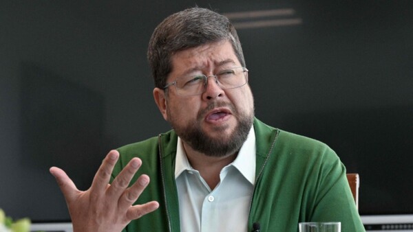 Candidato favorito en Bolivia promete cambio de modelo