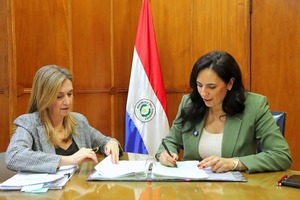 Gobierno oficializa incorporación de buses eléctricos al sistema de transporte público - .::Agencia IP::.