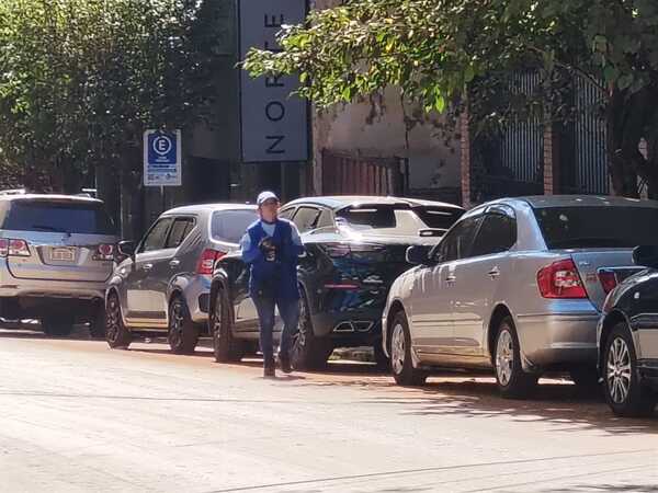 Interventor debe rescindir escandaloso contrato con firma encargada del estacionamiento tarifado en CDE - La Clave