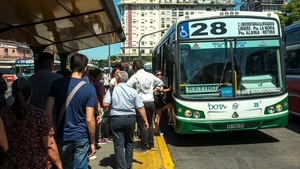 Más de 200.000 usuarios quedarían sin buses si se concreta paro del 21 de julio - ADN Digital