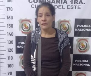 Atrapan a mujer que hurtó barras de chocolate