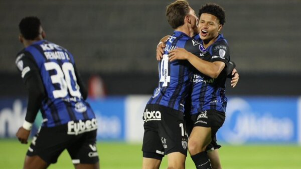 Independiente del Valle golea a Vasco y se acerca a octavos de final