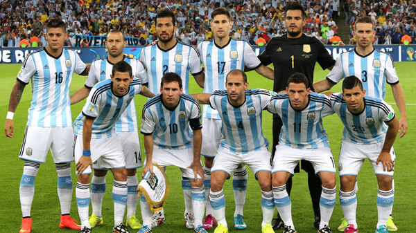 Versus / Estudiantes de La Plata está cerca de fichar a un subcampeón del mundo con Argentina