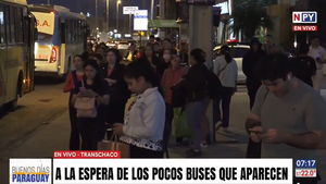 Amenaza de paro de transportistas desata indignación: Frecuencia baja, se caen a pedazos y juegan carreras