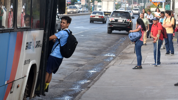 Paro de transporte podría generar pérdidas de hasta G. 66.000 millones en tres días, según especialista