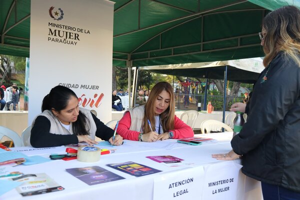 Servicios gratuitos de Ciudad Mujer Móvil en Guarambaré - .::Agencia IP::.