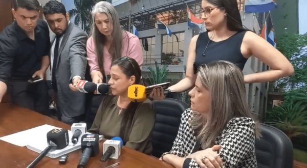 Denuncian a rector de Universidad de Villarrica por acoso e intento de abuso