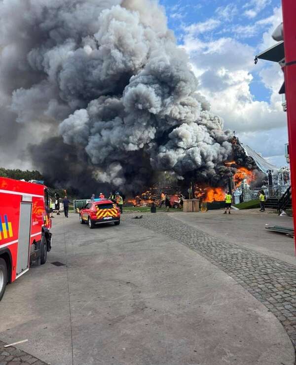 Se incendió el escenario principal de Tomorrowland - Música - ABC Color