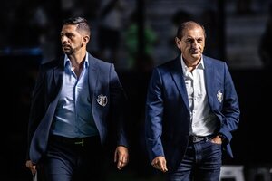 La llegada de Ramón Díaz se retrasa y Emiliano Díaz asumió los trabajos en Olimpia