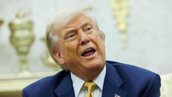 "¡Ya no quiero su apoyo!", dice Trump a seguidores que critican su manejo del caso Epstein
