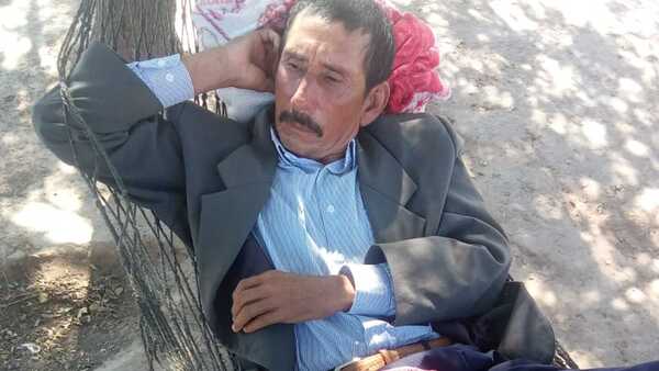 Nativo con parálisis parcial clama por una atención médica urgente