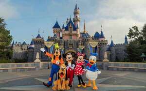 Disneyland cumple 70 años como el parque que transformó el ocio global - Cultura - ABC Color
