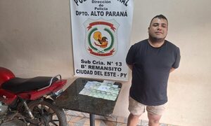 Llevaba droga e intentó coimear a policías