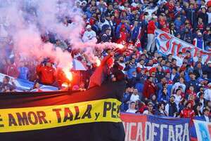 Nacional y Peñarol son sancionados con reducción de puntos y un clásico sin público  - Fútbol Internacional - ABC Color