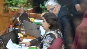 Caso de niña-madre fallecida desata debate en el Senado