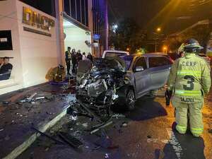 Cuádruple choque deja tres heridos en Asunción - Policiales - ABC Color