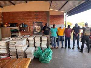 Cuatro detenidos y dos toneladas de marihuana ocultas entre alfalfa en Canindeyú