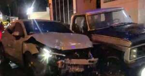 Diario HOY | Cuádruple choque en el centro de Asunción deja tres heridos