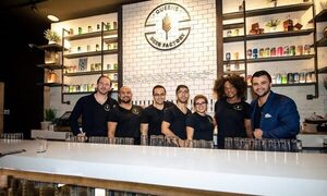 Paraguayo es propietario del bar más querido de New York