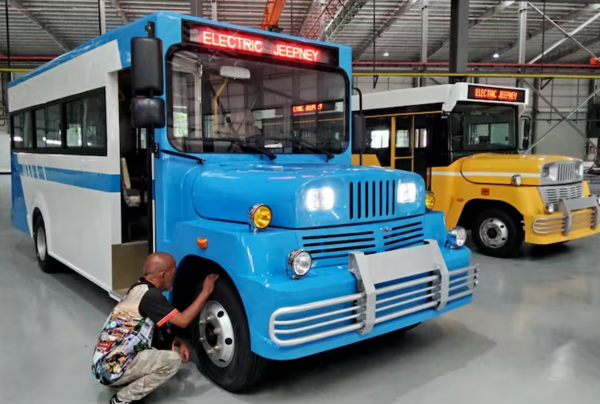 Paraguay ensamblará 45 minibuses eléctricos donados por Corea - trece