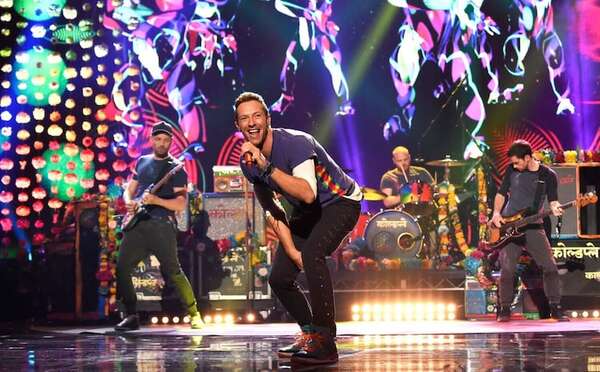 Coldplay, cámaras y un supuesto romance corporativo: el video viral - Gente - ABC Color