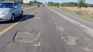 Dos consorcios compiten por duplicar la Ruta PY01
