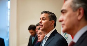 Los armadores presionan a Peña para que garantice la carga de combustible en la hidrovía