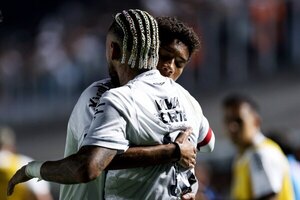 Versus / Robinho Jr debuta en el Brasileirao con el Santos, el club donde brilló su padre
