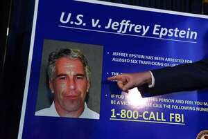 Trump enfrenta furia de sus seguidores tras “carpetazo” al caso Epstein - Mundo - ABC Color