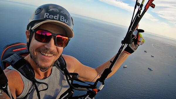Fallece el paracaidista austriaco Baumgartner en un accidente en parapente en Italia