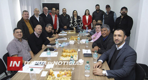 INTENDENTES DE ITAPÚA SE REÚNEN PARA AVANZAR EN DESARROLLO REGIONAL