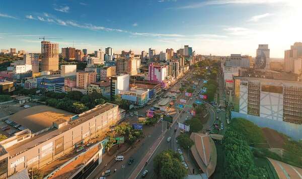 Ciudad del Este: de frontera comercial a polo económico - Negocios - ABC Color