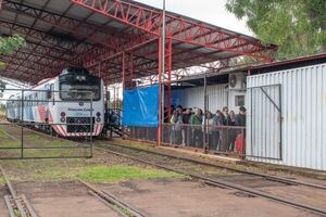 Tren internacional vuelve a operar y se proyecta nueva estación en Encarnación - Nacionales - ABC Color
