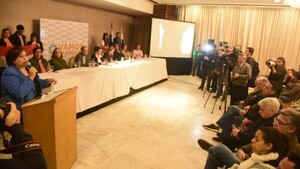 Oposición presentó su plataforma Vamos Paraguay mirando el 2028