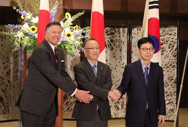 Japón, EE.UU. y Corea del Sur se comprometen a estrechar vigilancia de vínculos entre Pionyang y Moscú - Mundo - ABC Color