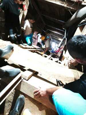 Al menos 18 mineros atrapados bajo tierra en yacimiento de oro en Colombia
