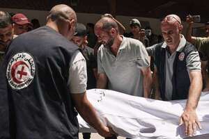 Israel mata a 26 personas en Gaza, incluidos seis que aguardaban reparto de comida - Mundo - ABC Color