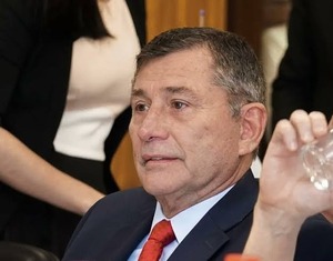 Para senador el pueblo debe comer puchero, no cortes Premium - Portal Digital Cáritas Universidad Católica