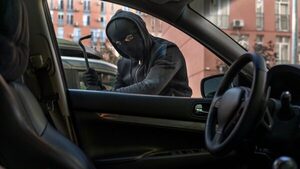 ¡Indignante! Le roban el auto y la Policía le pide los videos - Portal Digital Cáritas Universidad Católica