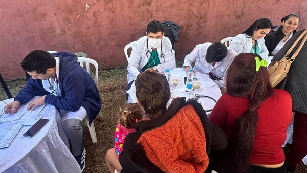 CDE: Gobernación y Región Sanitaria llevan atención integral a más de 750 personas - ADN Digital