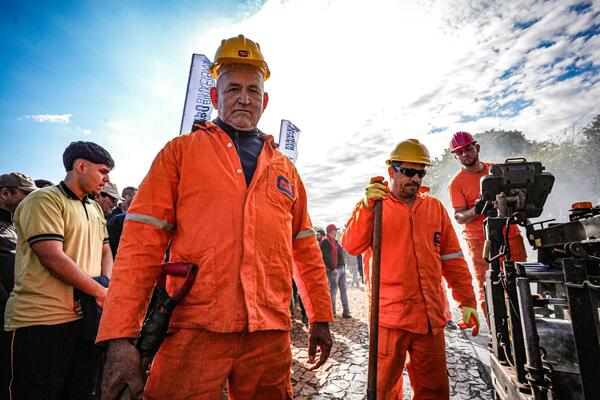 Gobierno arranca el “Plan 1000” para mejorar caminos urbanos en varios departamentos