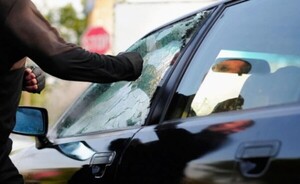 Mientras estaba en el gym, hurtaron de su vehículo unos G. 25 millones
