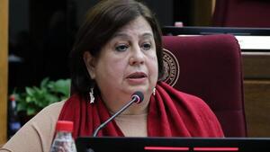"Pettengill vive en una burbuja y mira la pobreza desde el vidrio de su auto", dispara Esperanza Martínez