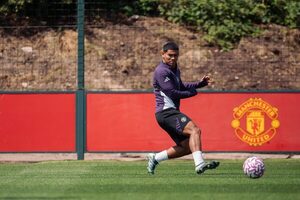 Diego León ya tiene nuevo dorsal en el Manchester United - trece