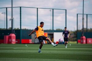 Manchester United confirmó el dorsal que utilizará Diego León | Unicanal