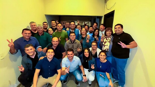 PLRA busca consenso para intendentes y FG reagrupa bases en el interior