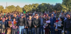 Tras 30 años de espera, campesinos del Alto Paraná reciben títulos de propiedad - ADN Digital