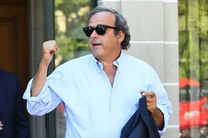 Versus / Platini sufre el robo de varios de sus trofeos